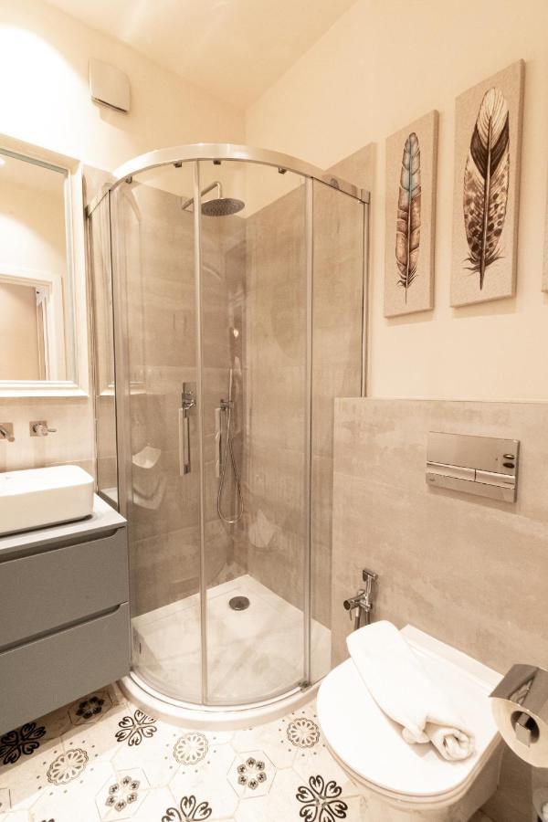 Black Gate - Quiet Studio In The Heart Of Old Town With Free Private Secured Parking Braşov Extérieur photo